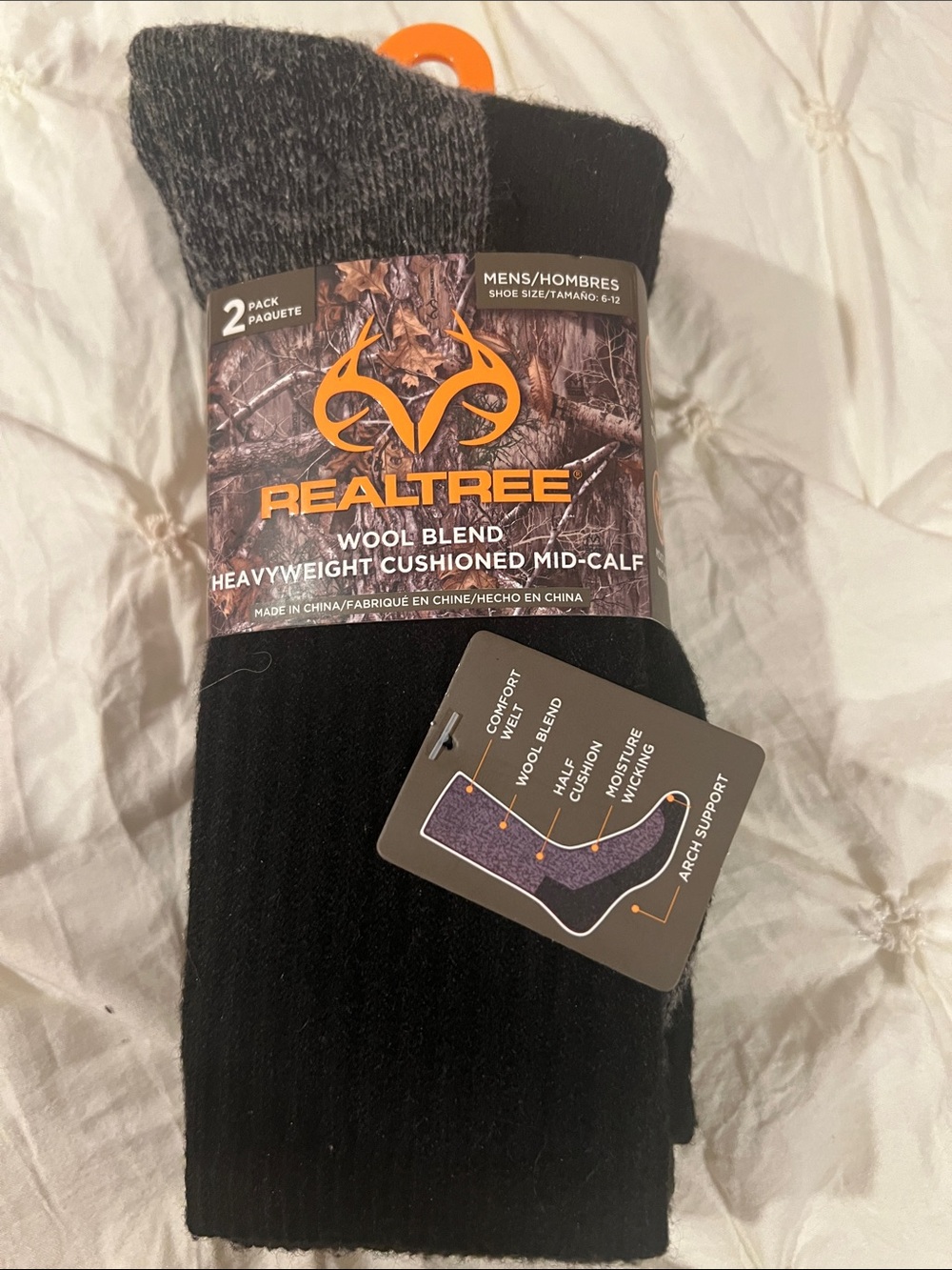 Realtree 2 pack Men's Heavyweight Cushioned Mid-Calf Socks -  shoe size 6-12